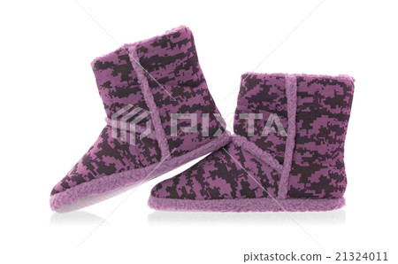 Warm slippers with camouflage print Warm slippers with camouflage print 21324011