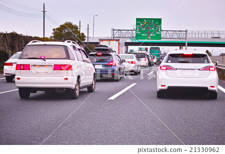 高速公路上的事故堵塞 21330962