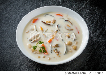 Was there clammer chowder Delicious clam chowder 21332044