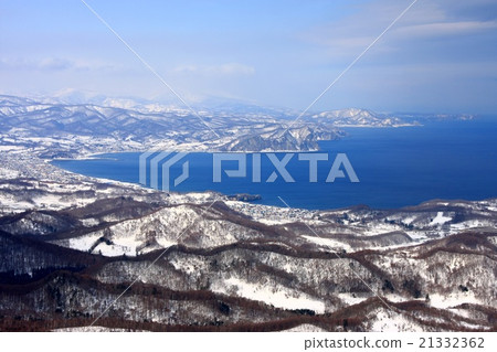 從Shioya Maruyama和日本海看到的雪山 21332362