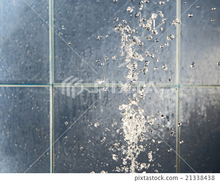 Water drops splash levitate in the bathroom Water drops splash levitate in the bathroom 21338438