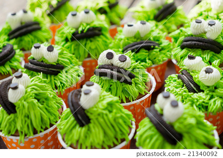 Chocolate cupcakes Chocolate cupcakes 21340092