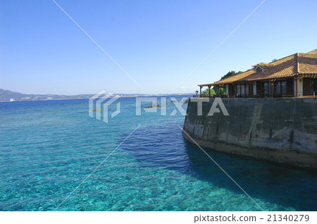 Okinawa's sea and red tile Okinawa's sea and red tile 21340279