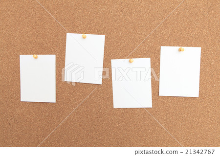 Cork board and memo 21342767