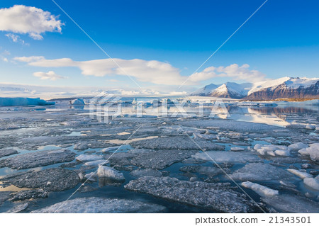 Jokulsarlon glacier lagoon Iceland 21343501