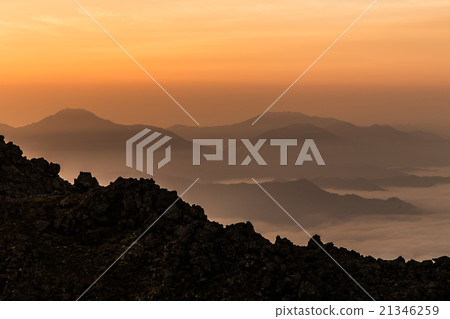 Nipetsotsu山和Uppe Pessank山。從Tomlaussi山。八月 21346259