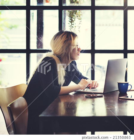 Woman Looking Thinking Relax Lifestyle Concept 21350863