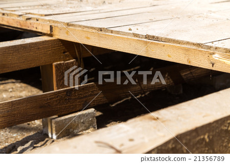Floorboard foundation laying house demolition trader semi-destructive building to destroy houses dismantling work wood waste material disrupting Japanese architecture 21356789