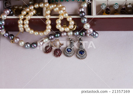 Jewellery in box Jewellery in box 21357169