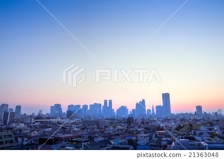 市中心的黎明·新宿·早晨 21363048