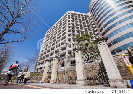 Nagoya Hospital (Nagoya University Medical School Hospital) Main gate and outer wall 21363995