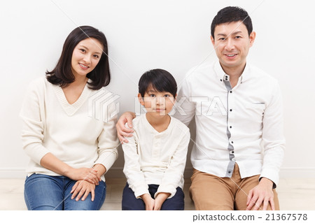 3 people family 3 people family 21367578