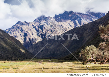 Santa Cruz Trek 21367974