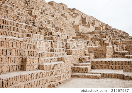 Huaca Pucllana, Lima 21367987