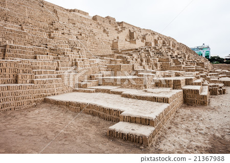 Huaca Pucllana, Lima 21367988