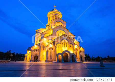 Holy Trinity Cathedral 21370581