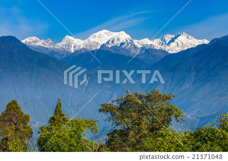 Kangchenjunga mountain view 21371048