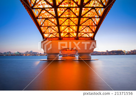 seongsan bridge in korea 21371556