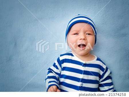Baby crying in bed Baby crying in bed 21374258