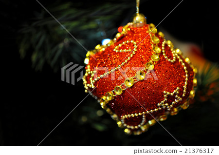 toys on the Christmas tree toys on the Christmas tree 21376317