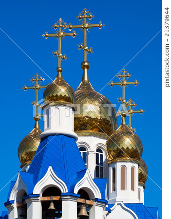 Golden domes of Russian orthodox church  21379644