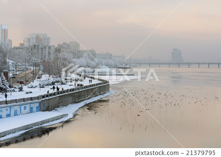 Birds and Embankment of Dnepropetrovsk Birds and Embankment of Dnepropetrovsk 21379795