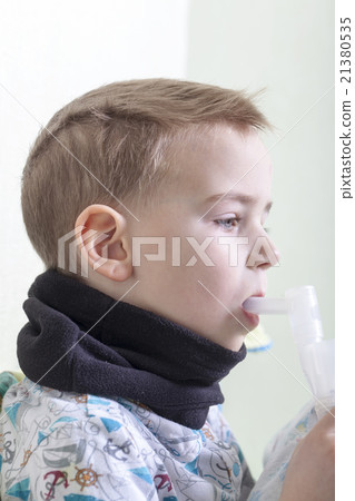 Inhalation child infant under one year Inhalation child infant under one year 21380535