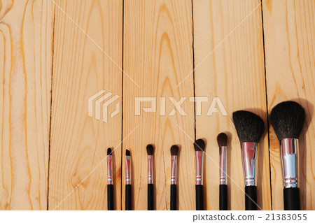 brush set for make-up on wood background 21383055