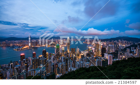 A million dollar night view from Hong Kong Victoria Peak 21384597