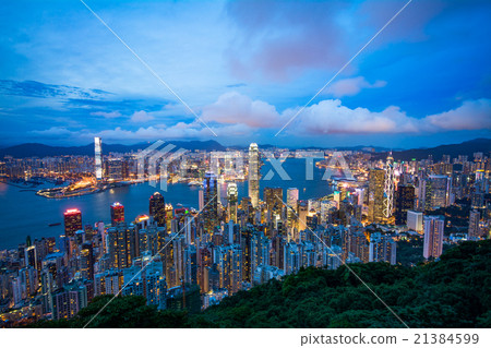 A million dollar night view from Hong Kong Victoria Peak 21384599