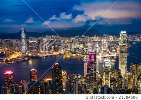 A million dollar night view from Hong Kong Victoria Peak 21384600