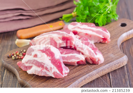raw meat 21385239