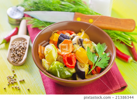 baked vegetables 21386344