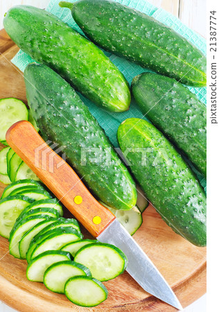 cucumbers cucumbers 21387774