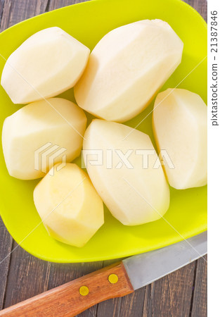 raw potato raw potato 21387846