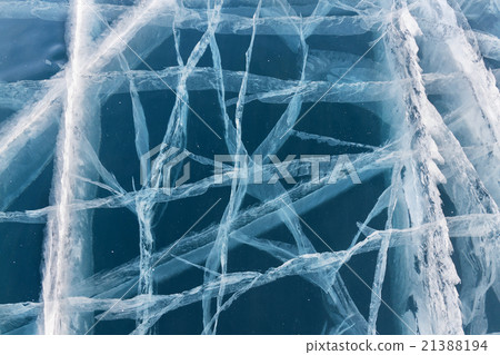 Structure of the Baikal ice  with small cracks 21388194