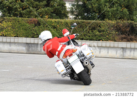 Female white-bikers 21388772
