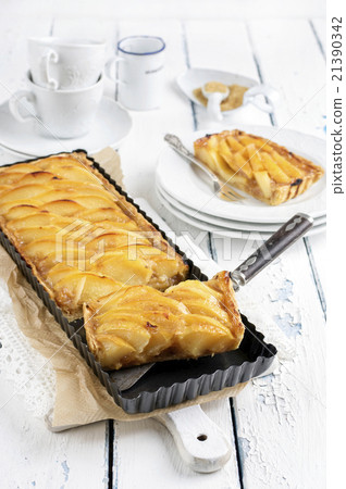 Quince Tart 21390342