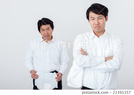 兩個照顧者 21391357