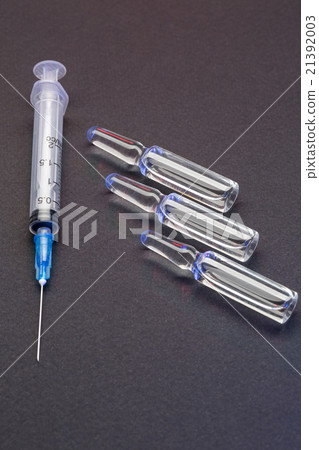Syringe for injection and glass ampoules 21392003