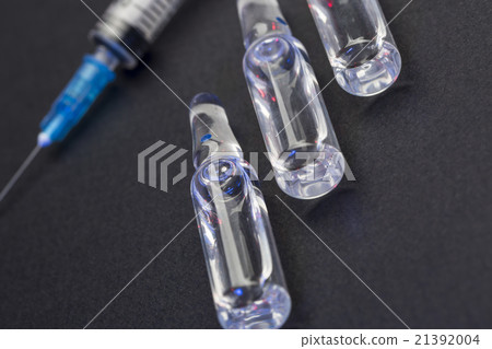 Syringe for injection and glass ampoules 21392004