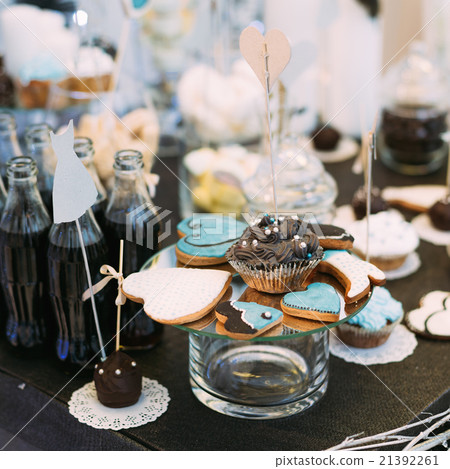 Dessert Sweet Cookies in shape of a star, heart 21392261