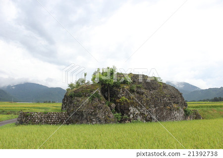 景觀與化石石火山碎屑流痕(Tsukahara No Machi,大野市,福井縣) 景觀與化石石火山碎屑流痕(Tsukahara No Machi,大野市,福井縣) 21392738