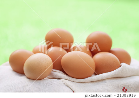 Fresh chicken eggs 21392919