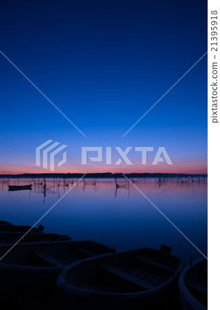 晨光的山。 晨光的山。 21395918