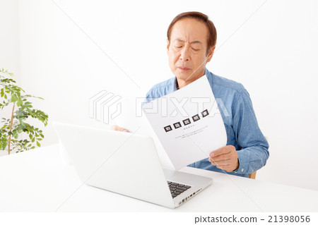 不懂個人電腦的老人 21398056