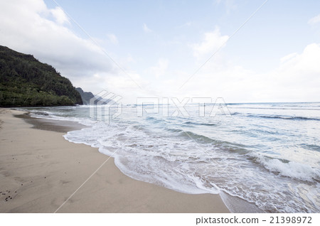 Kue · Beach, Kauai, Hawaii -3 Kue · Beach, Kauai, Hawaii -3 21398972