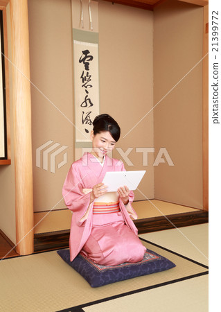Kimono female to play tablet Kimono female to play tablet 21399772