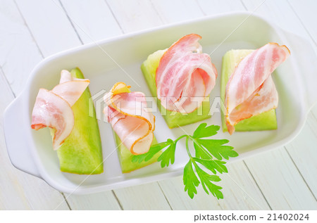 melon and ham 21402024