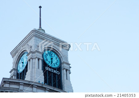 Clock Tower in Ginza (landscape in Tokyo) Clock Tower in Ginza (landscape in Tokyo) 21405353